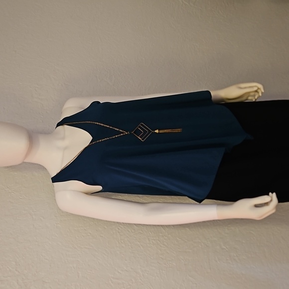 3/$30 FIRST LOVE Blue Necklace Assymetric V-Neck Sleeveless Camisole Slip Blouse - Picture 2 of 9